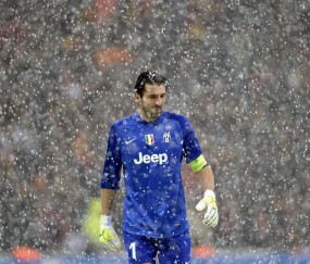 开云体育登录-赛道与封锁线，F1新赛季揭幕战背后的地缘博弈