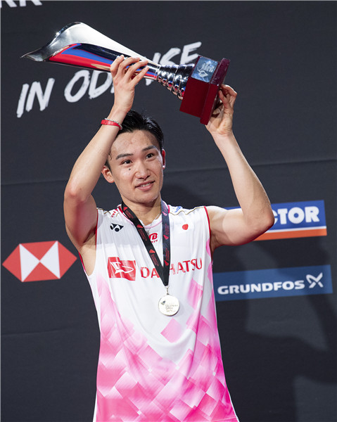 丹麦羽毛球队爆冷日本羽毛球队，桃田贤斗绝境逆转