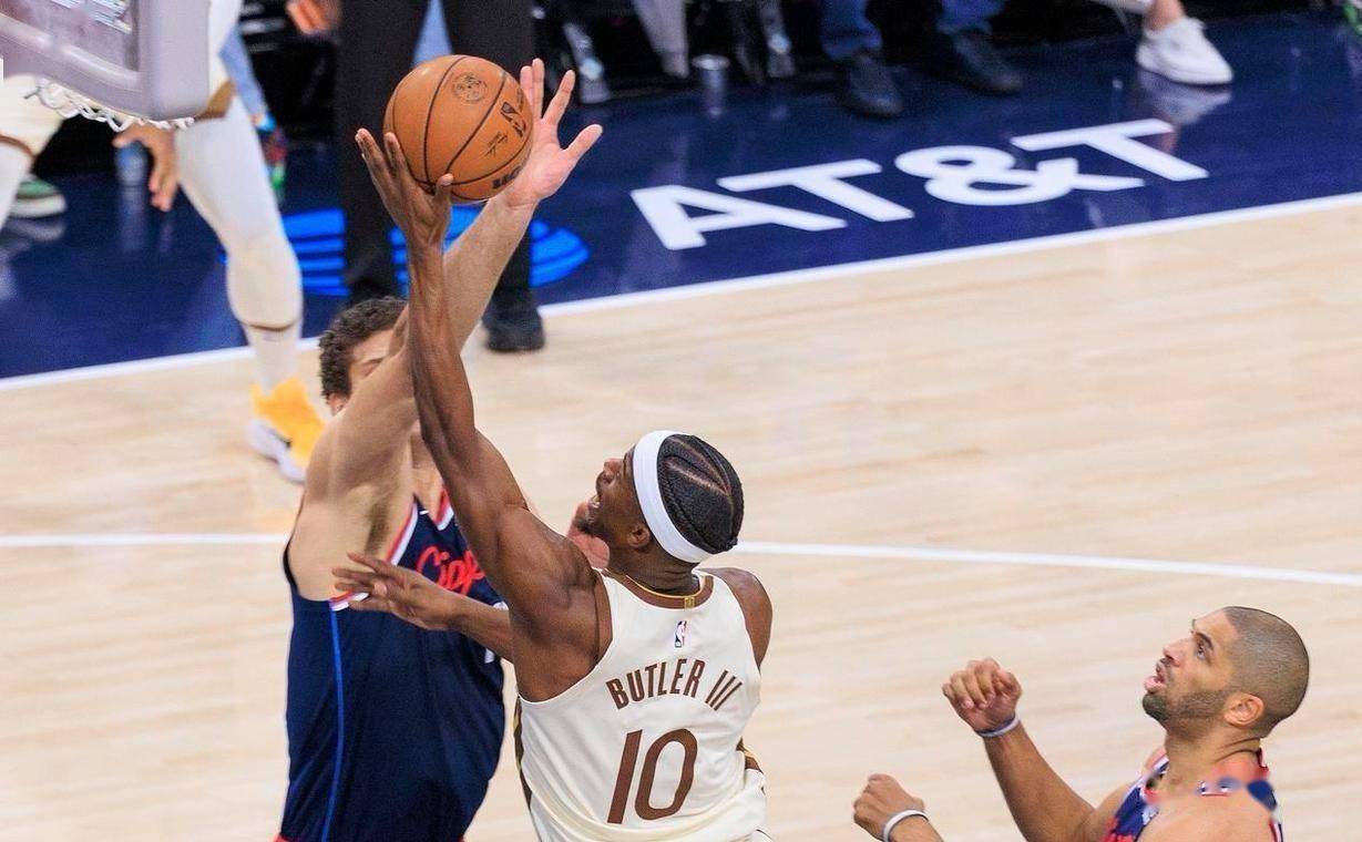 快船巨星复出!势必带领球队逆风翻盘 快船巨星复出!势必带领球队逆风翻盘