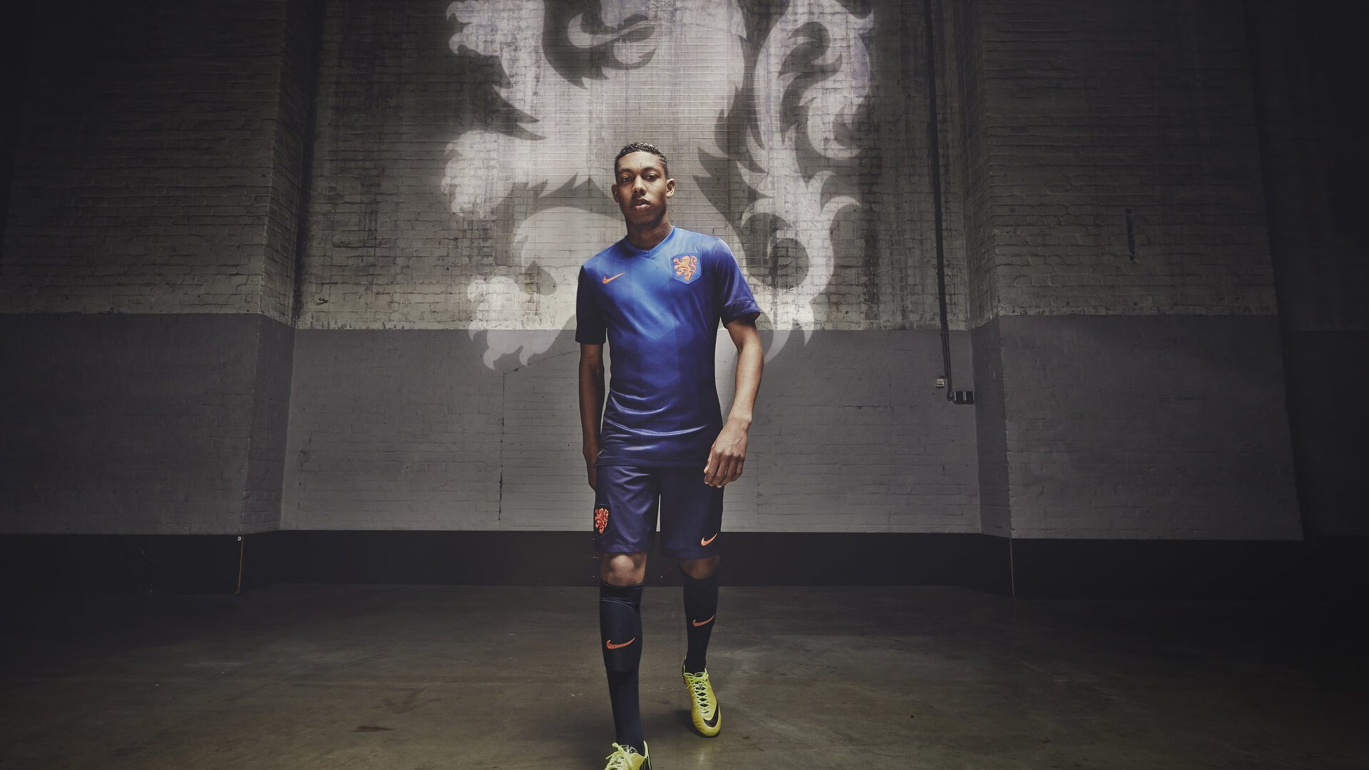 孤星耀世，喀麦隆血拼拜仁余波未平，李刚仁在美加墨世界杯接管比赛